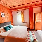 Logu I Harushave Séjour à la ferme