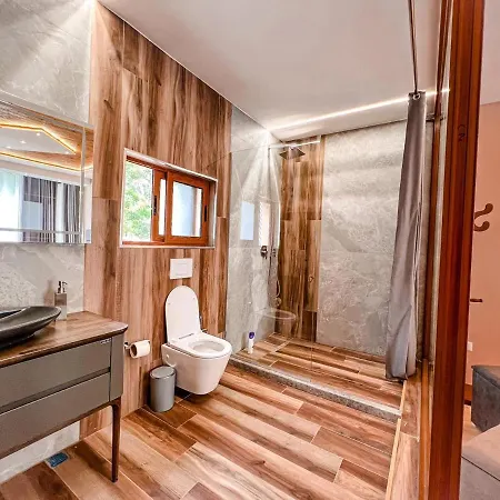 Logu I Harushave Farm stay *