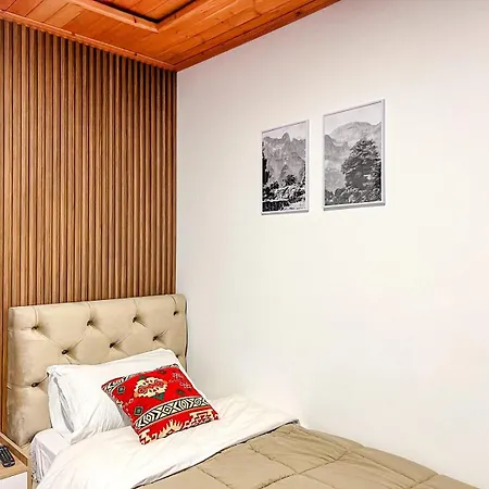 Logu I Harushave مزرعة للإقامة *