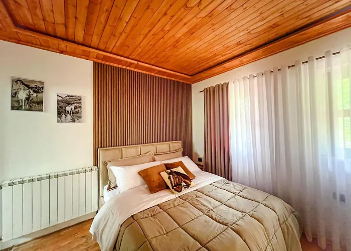 Logu I Harushave 农家乐 泰斯